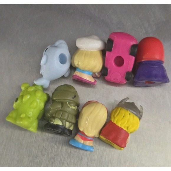 BLIP Toys SQUINKIES lot of 8 mini figure toys Rubber Barbie Thor Alien Magneto - Picture 5 of 5